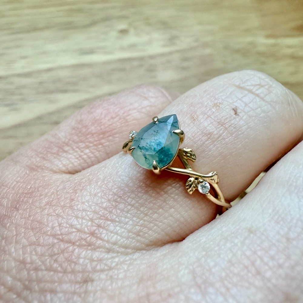 14K Gold Vine Ring with Moss Agate Gemstone and Moissanite